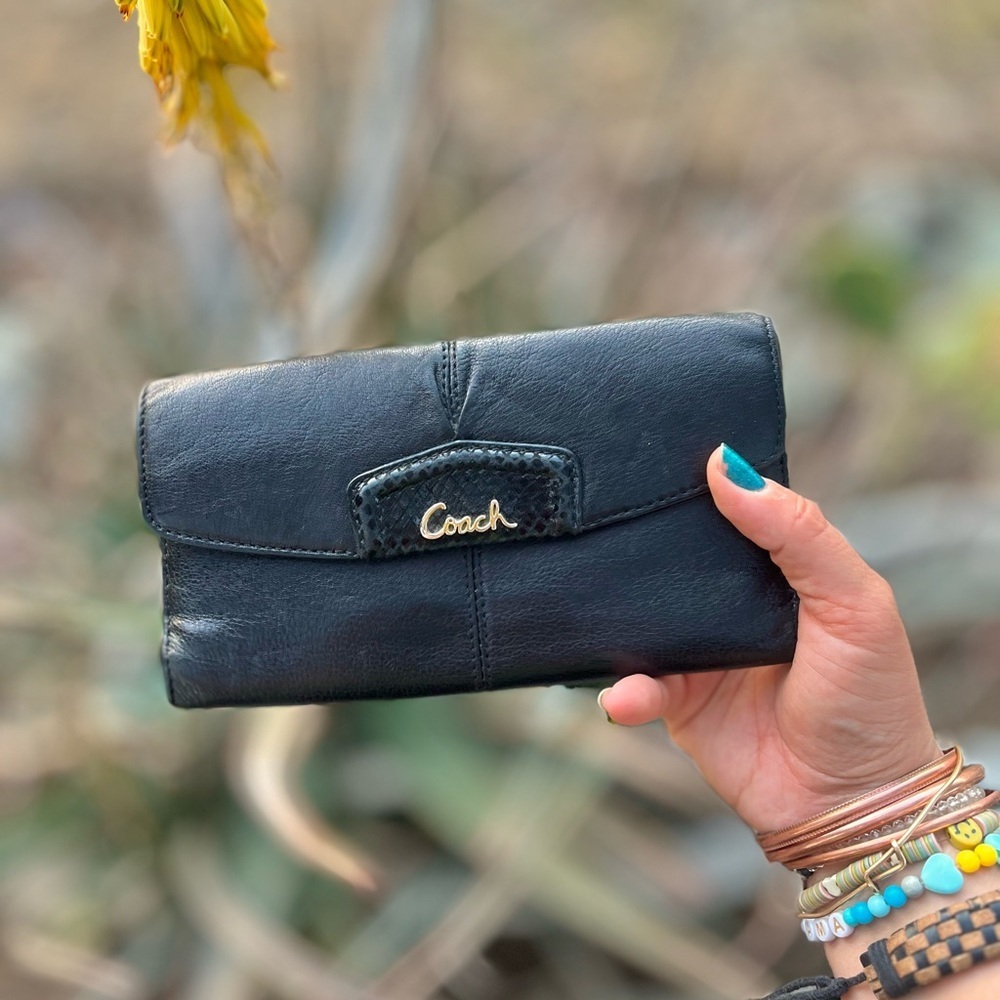 COACH | Black Leather Ashley Trifold Designer Clutch Wallet - Picture 2 of 4
